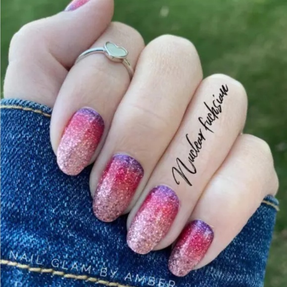 *Retired* Color Street: Nuclear Fuchsian | Pink Purple Gradient Glitter Sparkle - Picture 9 of 16